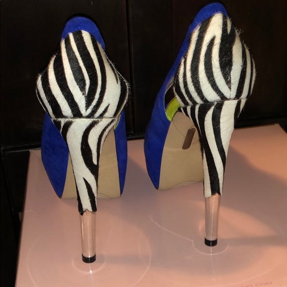 Heels - Picture 2 of 2